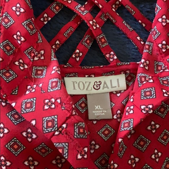 Unique top with cut-out design on the upper back —so cute! - Picture 12 of 13